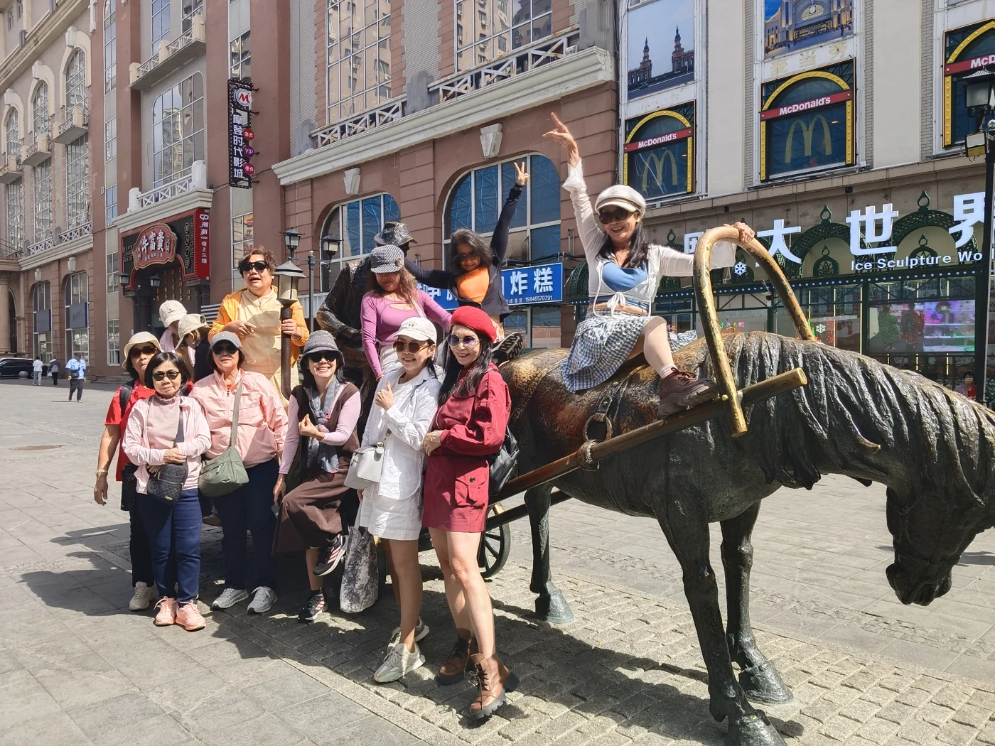 城市街巷 · 一起留下合影